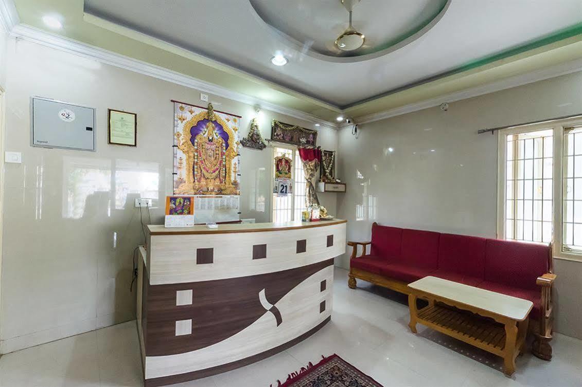 Kvr Deluxe Residency Tirupati Bagian luar foto